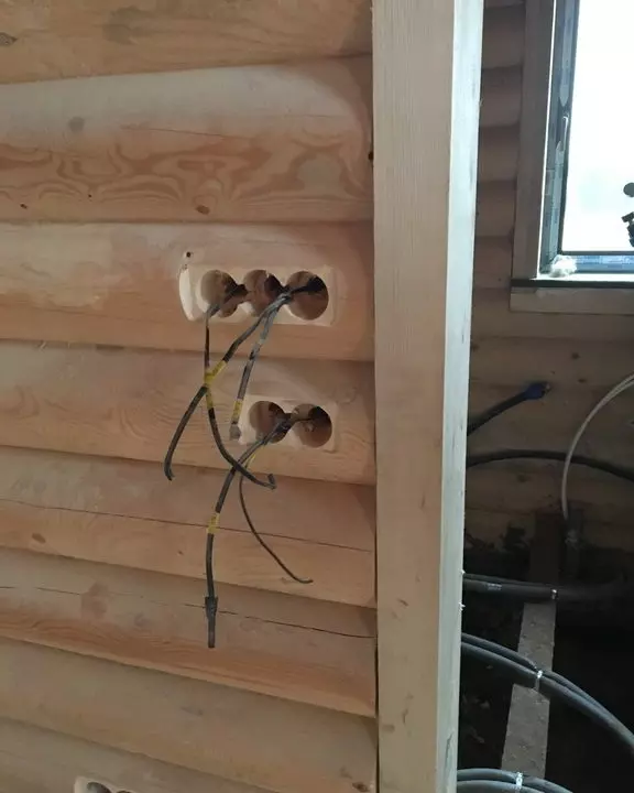 Электропроводка в деревянном доме своими руками | Строительный портал
